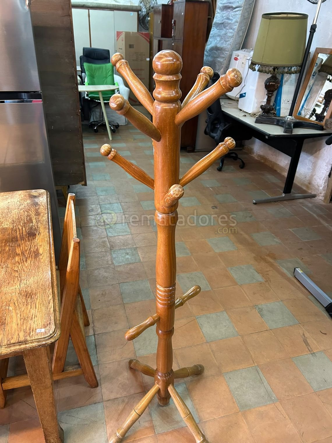 Perchero de Madera Rústico para Ropa