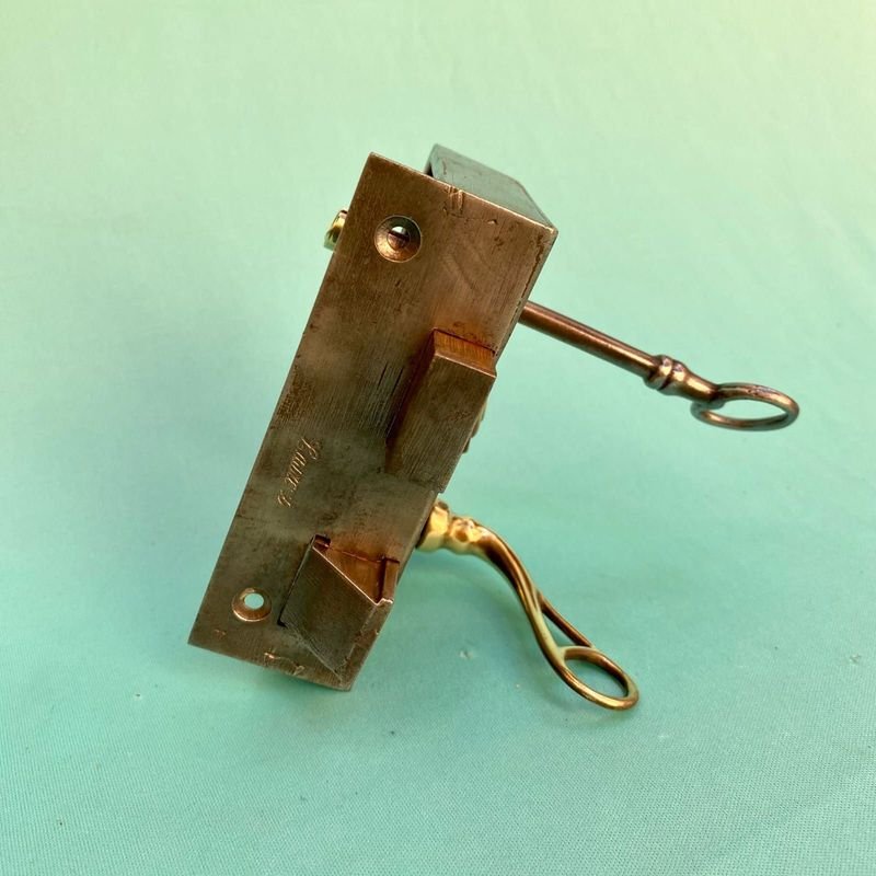 Antigua cerradura francesa de puerta de sobreponer para venta - imagen 3