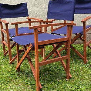 Tres Sillas Plegables de Director de Madera y Tela Azul - imagen 2
