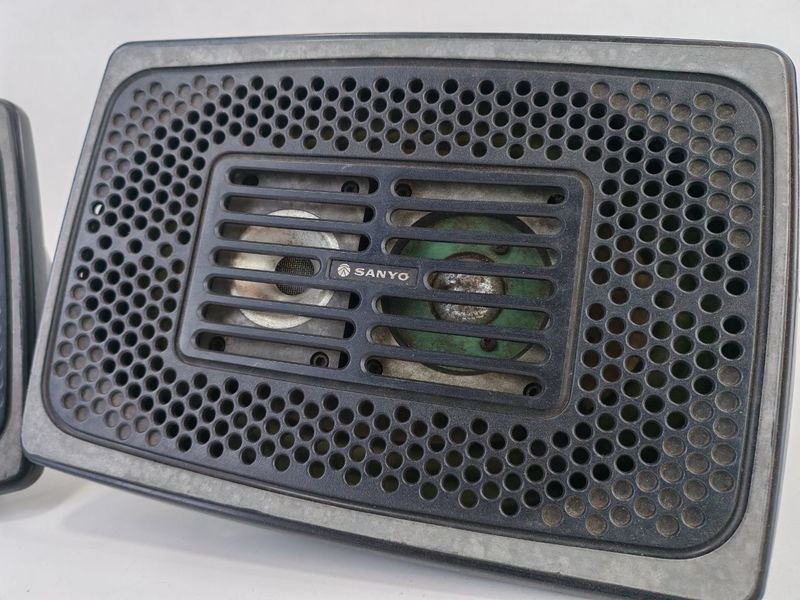 Dos Parlantes Sanyo de Alta Calidad - imagen 5