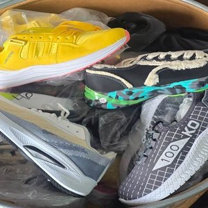 Lote siguiente: Pares de Zapatillas Deportivas Nuevas