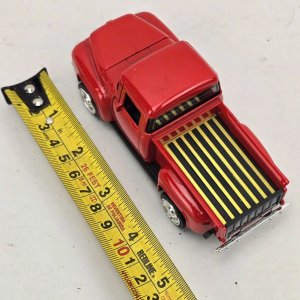 Camioneta a Escala Roja Metálica - imagen 4
