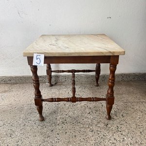 Mesa Auxiliar de Madera con Tapa de Mármol - imagen 3
