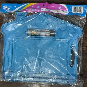 Tablero Mágico para Dibujar y Escribir con Forma de Casita Celeste - imagen 2
