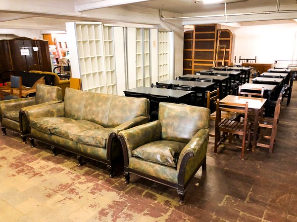 Sofá y Sillones Antiguos de Cuero Verde Estilo Clásico - imagen 1