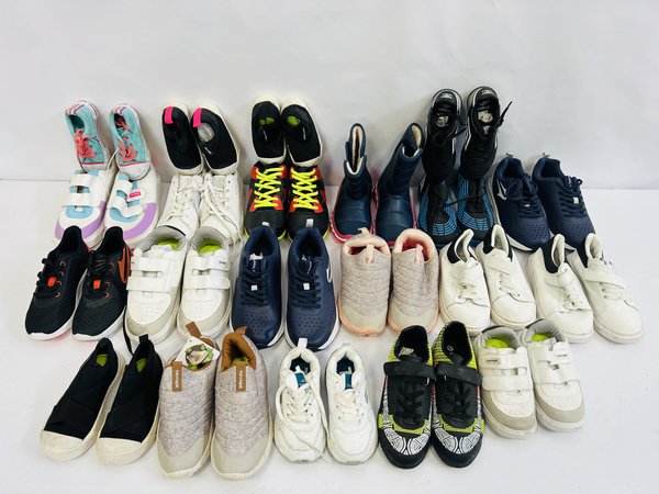 Lote de 21 Pares de Championes Infantiles para Niños y Niñas