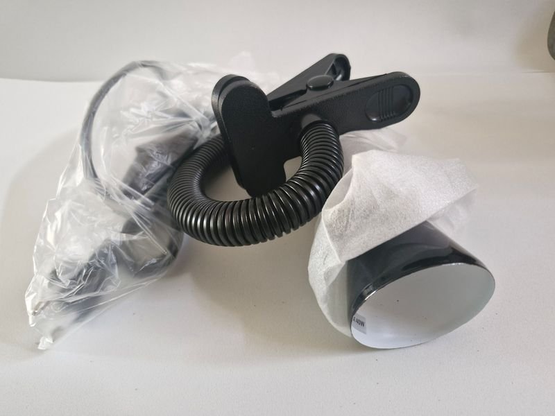 Lámpara de escritorio con vástago flexible y caja original - imagen 3