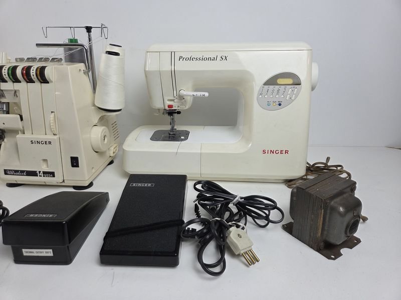 Completa máquina de coser Singer con manuales, mesa y accesorios - imagen 3