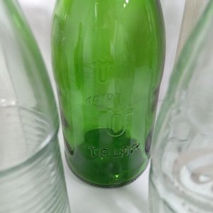 Lote de Botellas Variadas: Coca-Cola, Marnier Lapostolle y Más - imagen 6