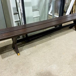 Lote siguiente: Banco Largo de Madera Oscura - 220 cm