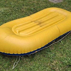 Bote Inflable Rothco Raider II con Inflador Manual - imagen 8