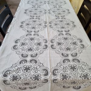 Elegante Mantel de Comedor Calado con Bordes Festoneados (200x140cm) - imagen 4