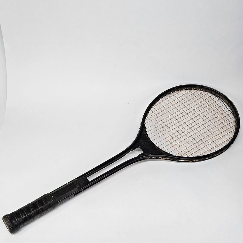 Lote siguiente: Raqueta de Tenis Harley