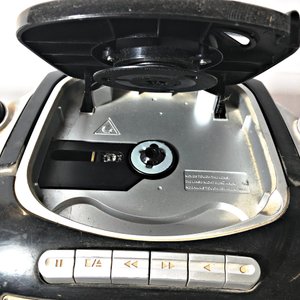 Dos Radios Portátiles con CD: "Punktal" y "National Star" - imagen 4