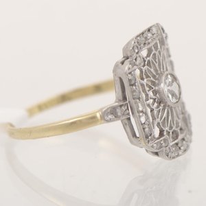 Anillo de Oro 18k con Brillante y Diamantes - imagen 2