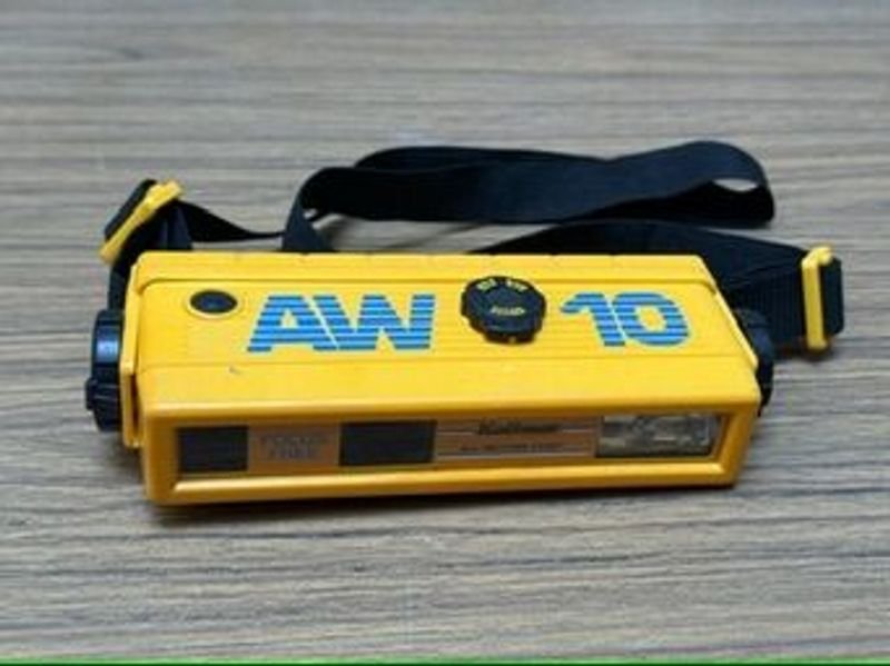 Lote siguiente: Camara sumergible vintage de rollo casete