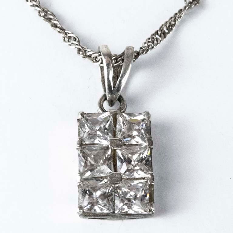 Cadena con colgante de plata y circonias - Accesorio de moda - imagen 2