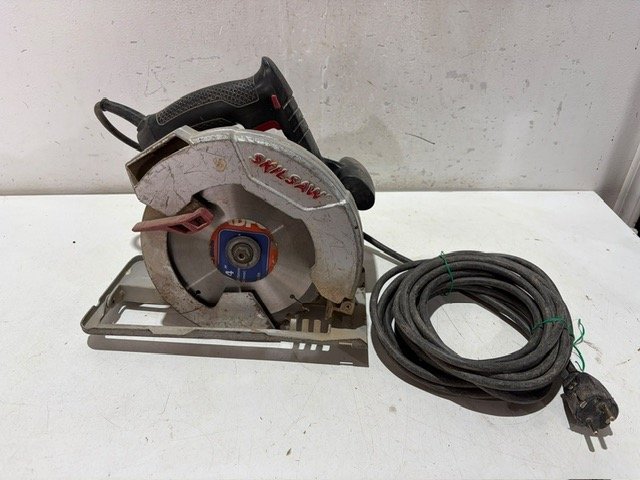 Sierra Circular Eléctrica Skil