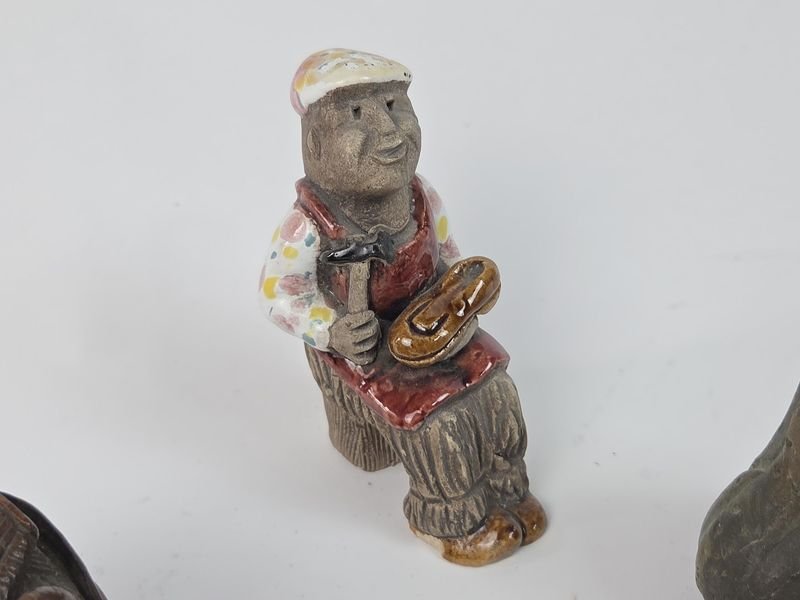 Item 830011 - Image 4