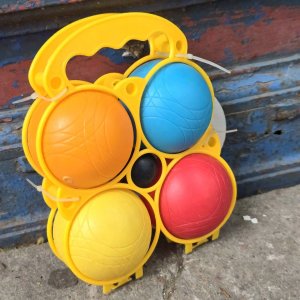 Juego de Bochas de Colores con Estuche Amarillo - imagen 2