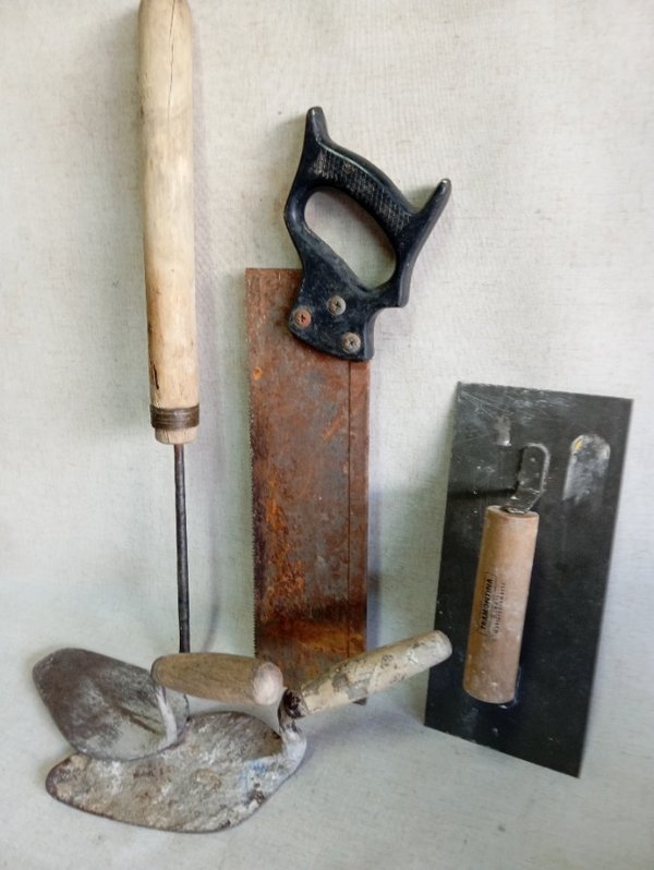 Serruchos y herramientas de albañil para venta - imagen 3