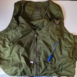 Lote siguiente: Chaleco Piloto Americano Segunda Guerra Mundial E1 Radio Carrier Air Force NOS