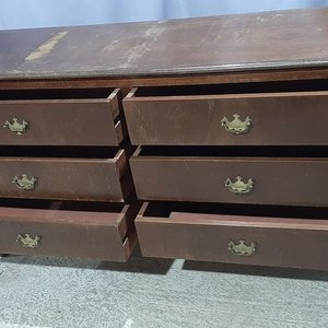 Cómoda de Madera con 6 Cajones y Herrajes de Bronce - imagen 3