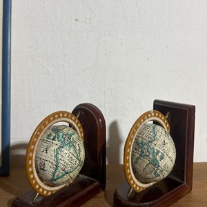 Lote anterior: Par de Apoyalibros Globo Terráqueo Vintage