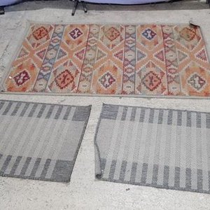 Lote anterior: Juego de Alfombras Decorativas Geométricas