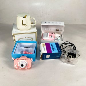 Lote anterior: Lote de 4 piezas: Taza "Lucky", Cámara Digital Infantil Rosa, Webcam y Caja