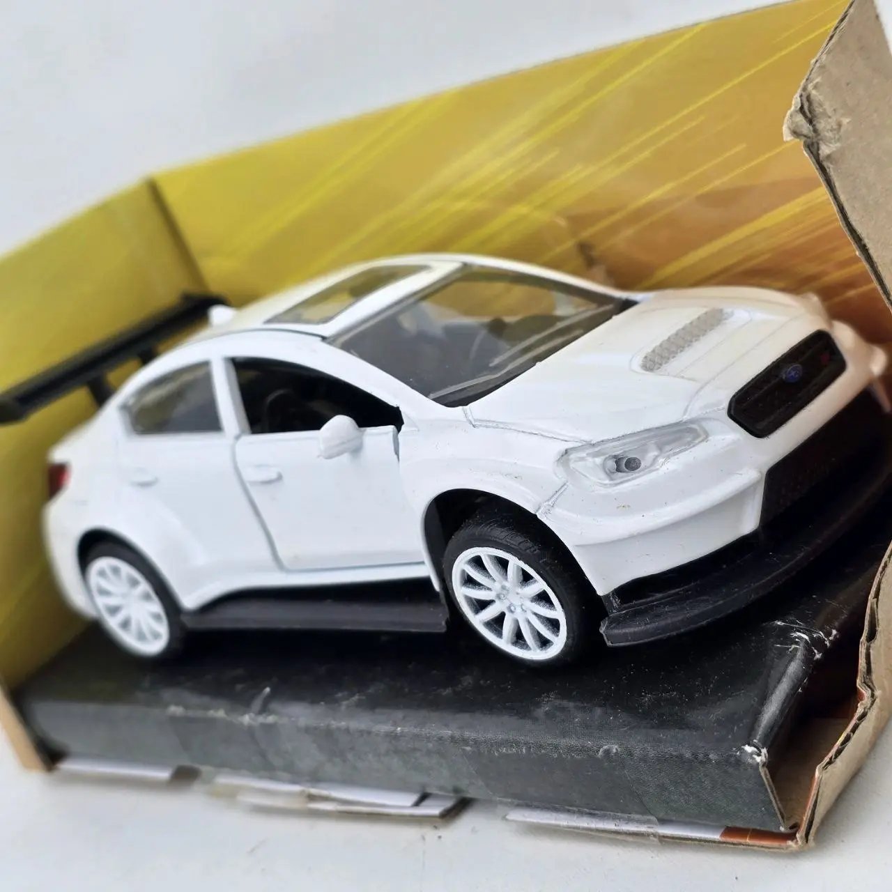 Auto a Escala Jada Fast & Furious Subaru WRX STI Blanco