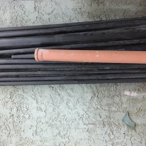 Lote siguiente: Lote de Caños de PVC y Otros Materiales Varios