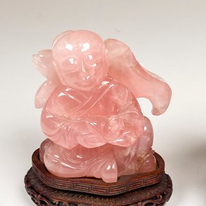 Par de Figuras de Cuarzo Rosa con Bases de Madera - imagen 4