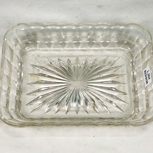 Lote siguiente: Centro de Mesa Rectangular de Vidrio Tallado
