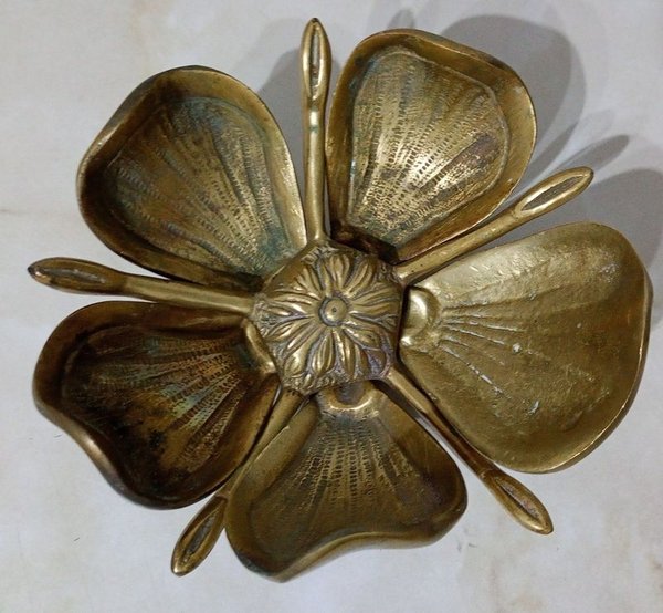 Cenicero Antiguo de Bronce Macizo Flor de Loto Estilo Hollywood Regency - imagen 1