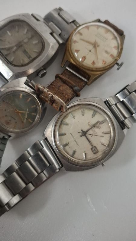 Lote de 4 Relojes Mecánicos Vintage para Reparar o Coleccionar