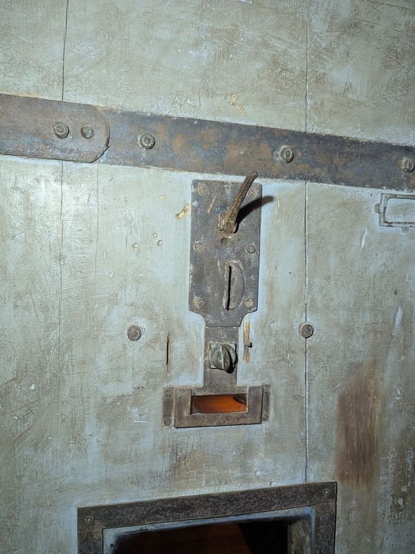 Puerta antigua de la cárcel de Punta Carretas - imagen 11