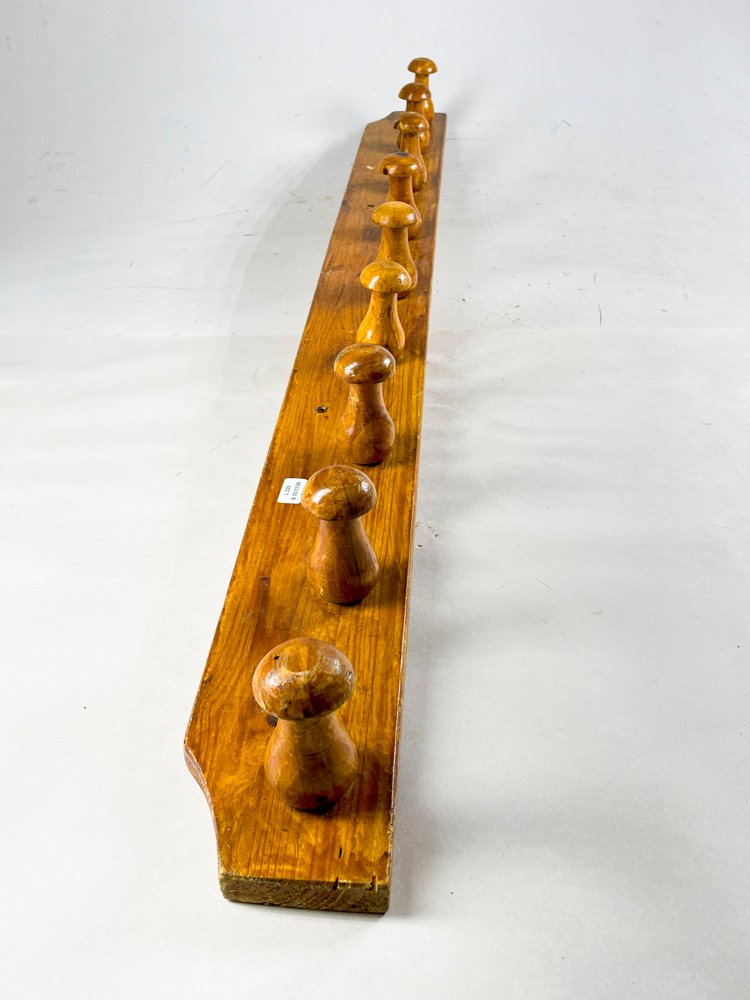 Lote siguiente: Perchero en madera de 1m 12 cm