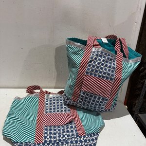 Lote siguiente: Set de 2 Bolsos de Tela con Diseños Geométricos