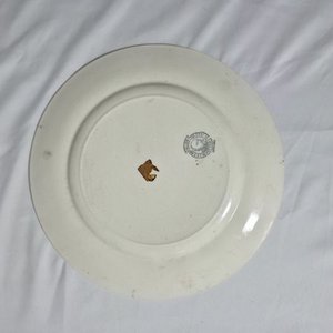 Juego de Lechera y Dos Platos de Porcelana con Diseño Floral y Ribete Verde - imagen 4