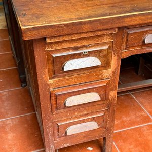 Escritorio de madera de cedro con 7 cajones y sistema de seguridad - imagen 2