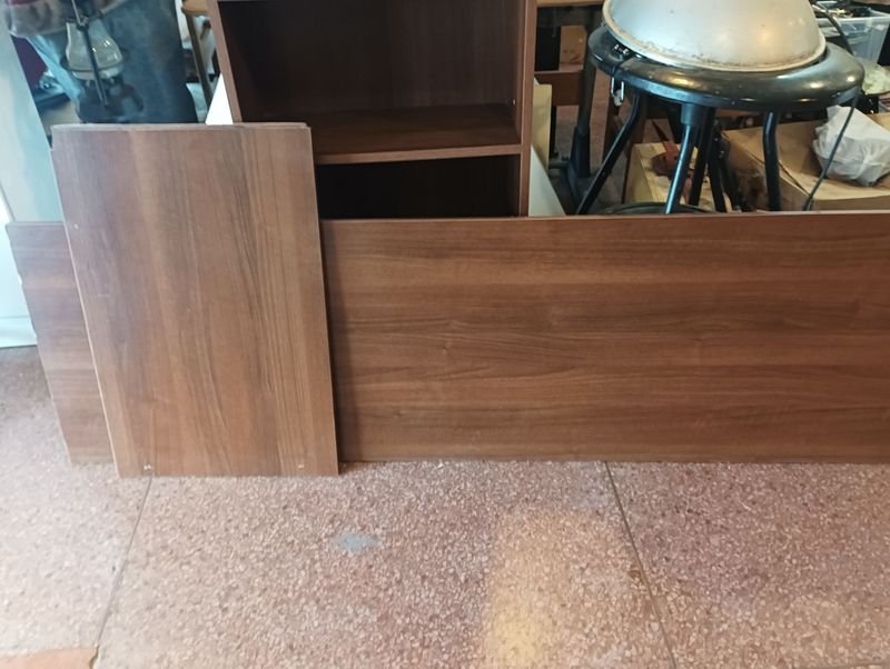 Escritorio con biblioteca de 4 estantes en madera - imagen 5