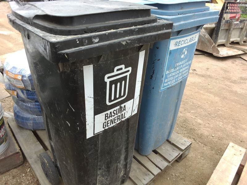 Contenedores de Basura Plásticos con Ruedas