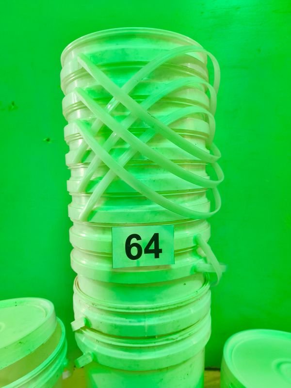 Baldes de 3 lts en buen estado - imagen 3
