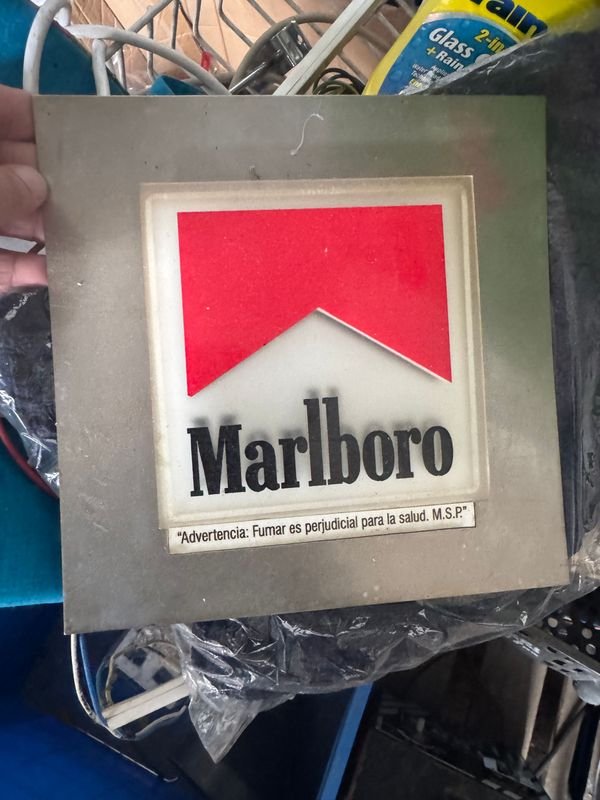 Luminoso Marlboro Publicitario con Lámpara y Cableado - imagen 1