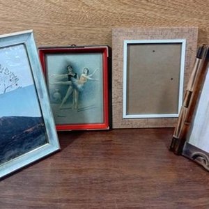 Lote siguiente: Lote de 4 Portarretratos Decorativos Medidas Promedio 20x30 cm