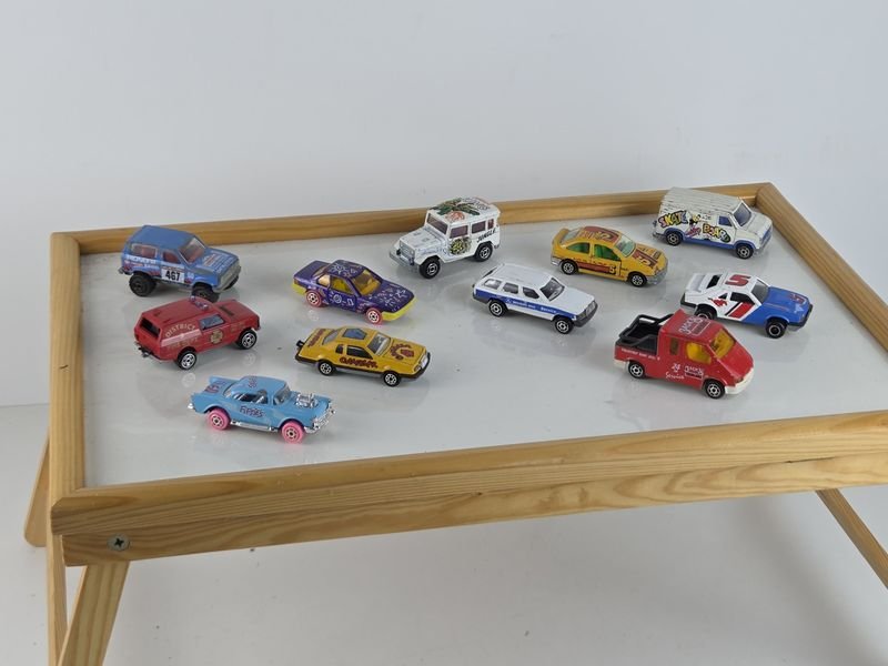 Lote siguiente: Colección de coches Majorette, juguetes en excelente condición