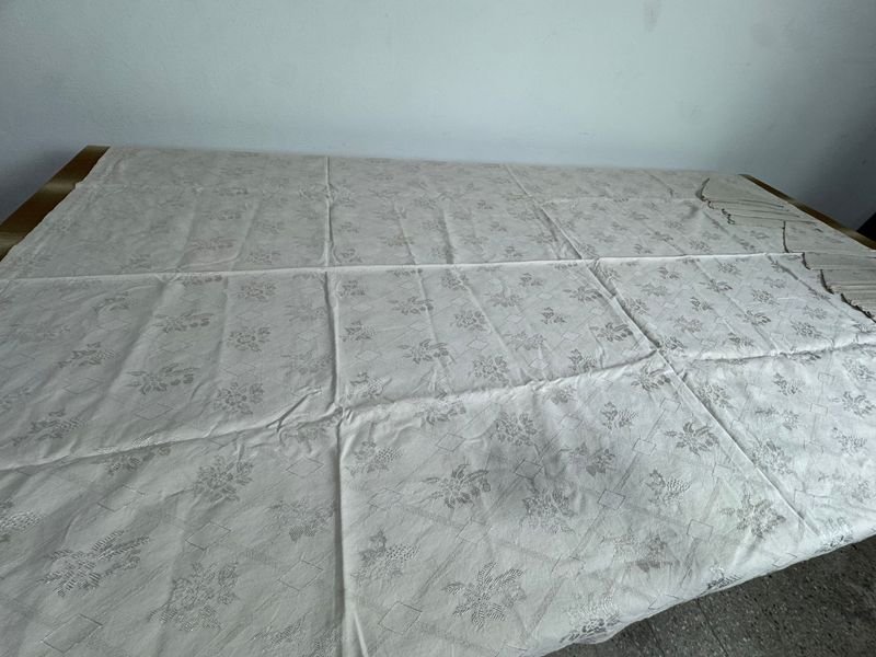 Antiguo mantel con seis servilletas - imagen 5