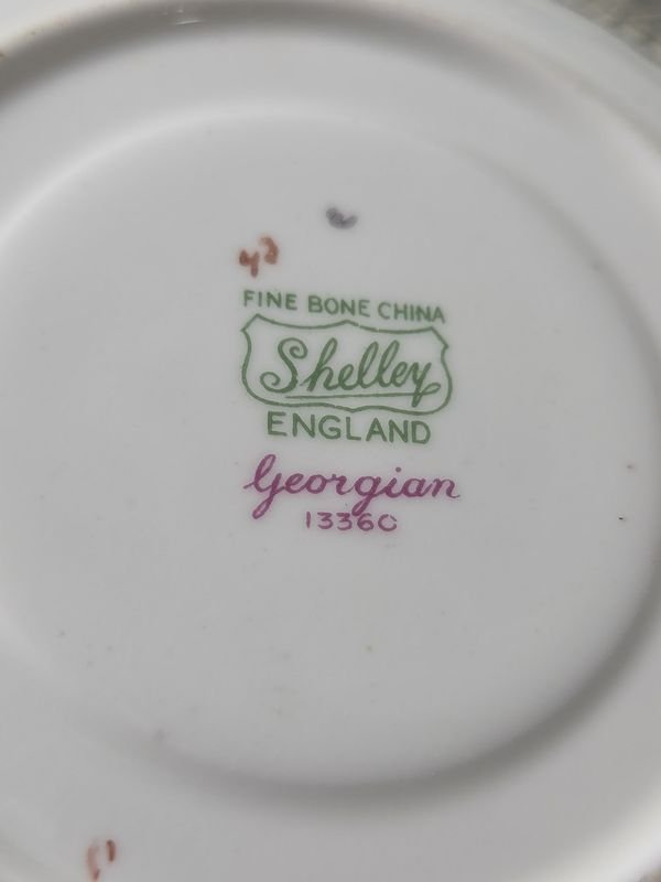 Piezas de porcelana fina y decorativa - imagen 6