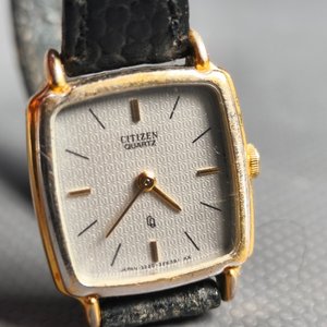 Dos Relojes de Dama: Cadina Classic Esfera Roja y Citizen Cuadrado - imagen 9